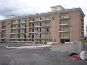 Ringhiere in ferro per palazzo residenziale a Roma